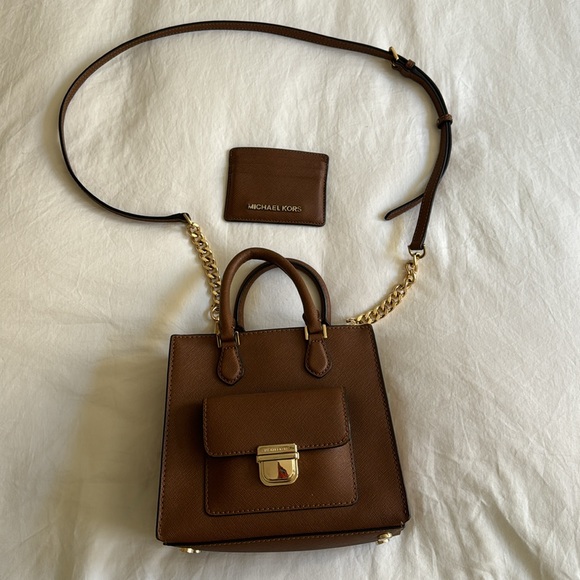 Michael Kors Leather Purse and Wallet - Picture 5 of 9